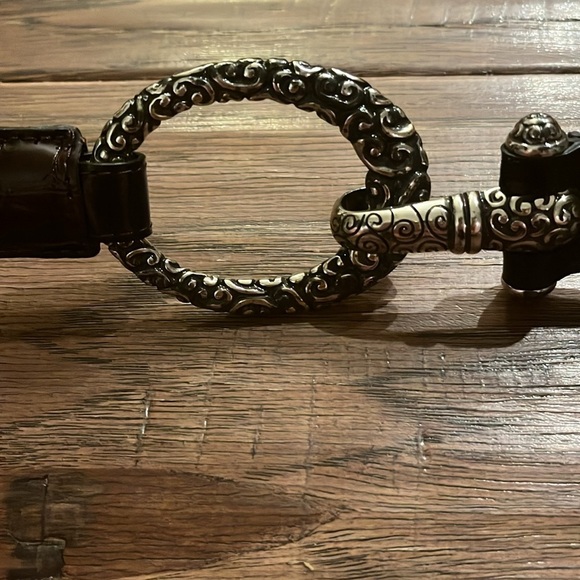 Brighton Cher Brown Stretch Embossed Belt with Silver Hardware Accents 34” - Picture 2 of 7